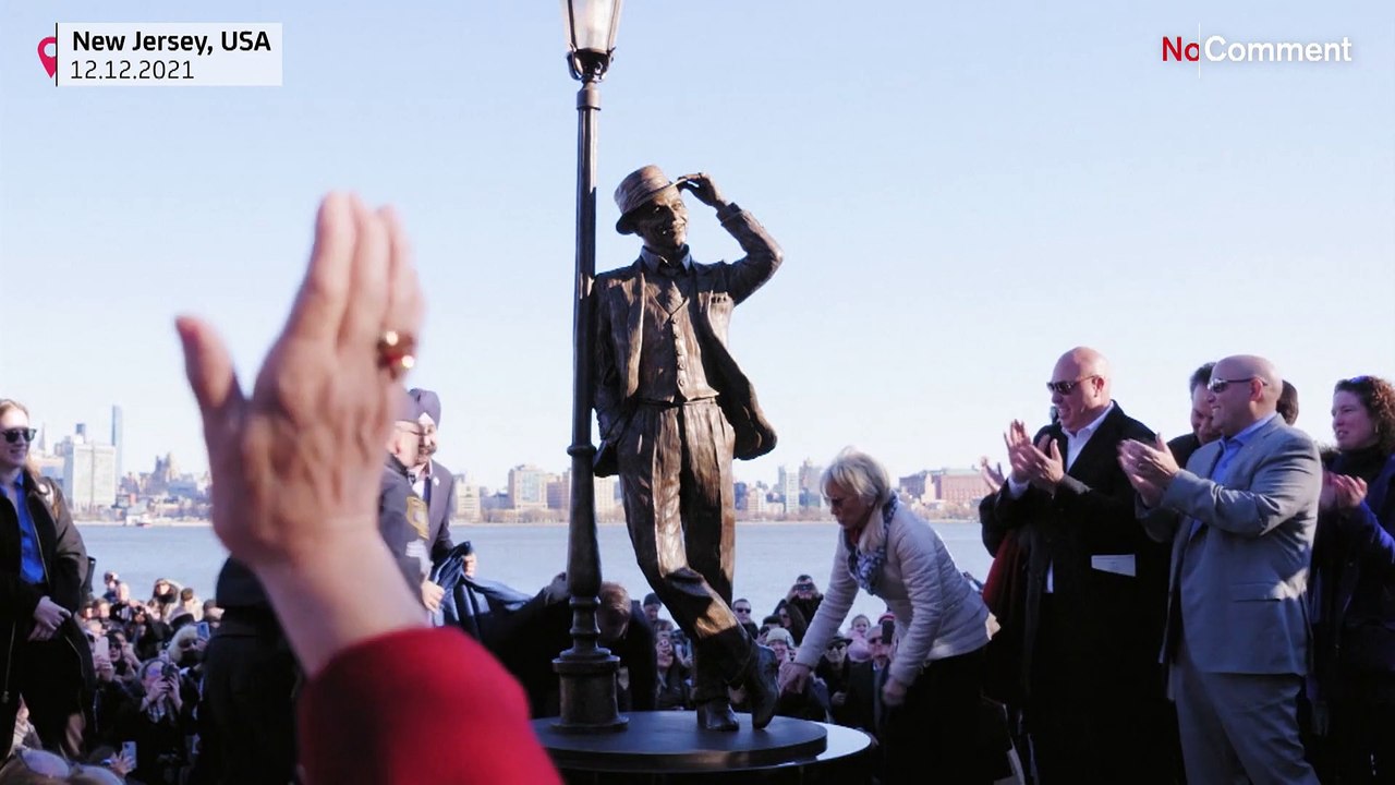 Frank Sinatra homenageado com estátua na sua cidade natal em Nova Jersey