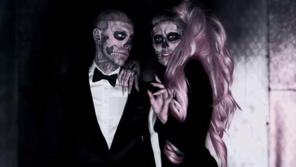Lady Gaga pleure la mort à 32 ans de Zombie Boy, le mannequin tatoué de son clip Born This Way