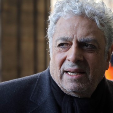 VOICI SOCIAL - Enrico Macias : Sa Fille Jocya Balance Sur Les Infidélités Du Chanteur (1)