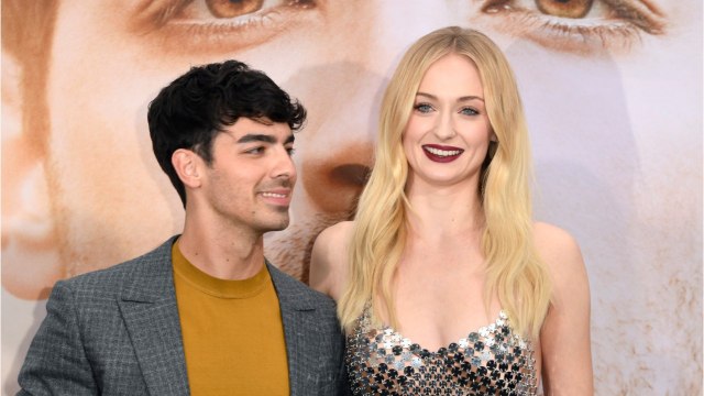 VOICI Sophie Turner : le jour où elle a surpris Joe Jonas sur le point d’embrasser une autre femme