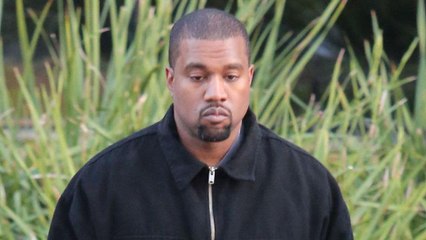 VOICI Kanye West : sa liposuccion l’a rendu accro à la drogue