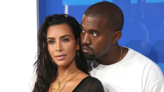 VOICI Kim Kardashian bientôt maman : sa mère porteuse est en train d’accoucher