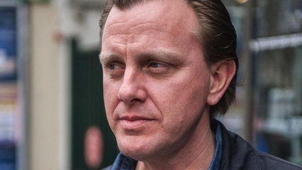 VOICI - Claude François Junior défend son père accusé de pédophilie