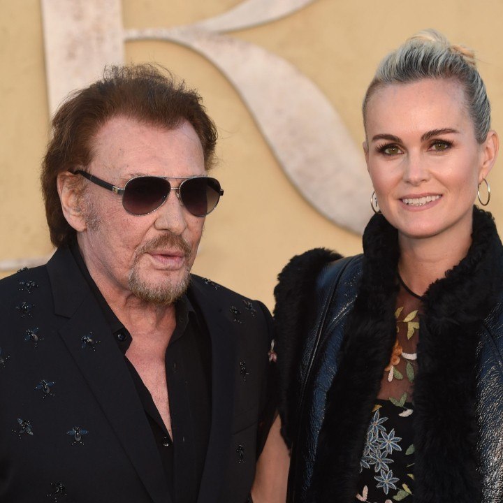 VOICI social - Jade Hallyday Publie Un Touchant Hommage À Ses Parents Pour Leur Anniversaire De Mariage (1)
