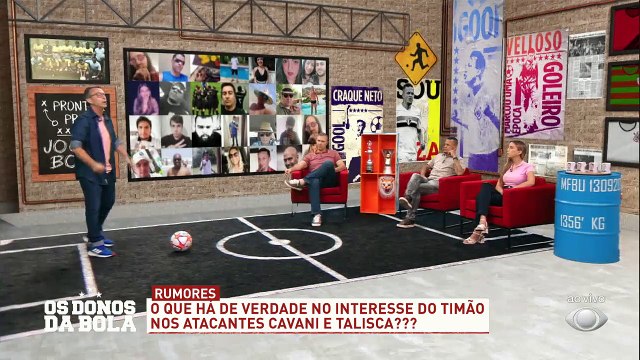 Lembram que o Craque Neto afirmou que Seedorf iria jogar no Corinthians? Pois bem... O apresentador lembrou dessa história e comentou sobre o nome da vez, Cavani... Nova piada?#OsDonosdaBola