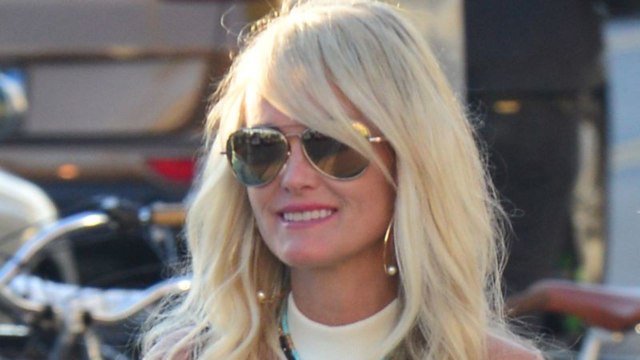 VOICI - Laeticia Hallyday de retour sur Instagram : elle remercie un ami « précieux » de sa fille Jade