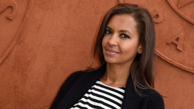 VOICI - Karine Le Marchand publie un cliché d'elle jeune et elle n'a pas changé !