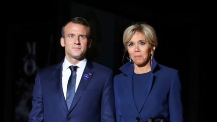 VOICI - Emmanuel et Brigitte Macron à l’hôpital : ce cliché qui choque les internautes