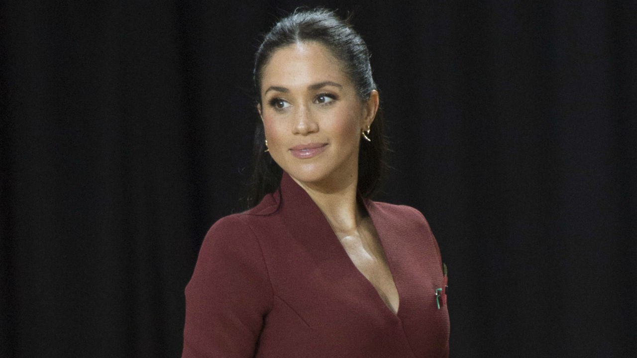 VOICI Meghan Markle abuse-t-elle ?  Cette incroyable demande que lui a refusée la reine Elizabeth II