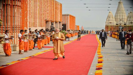 Télécharger la video: PM Modi's Kashi visit intensifies politics ahead of UP polls