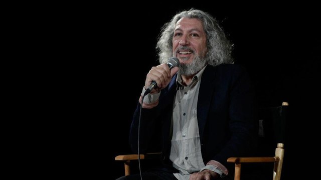 VOICI Alain Chabat explique pourquoi Cyril Hanouna ne sera pas convié dans Burger Quiz