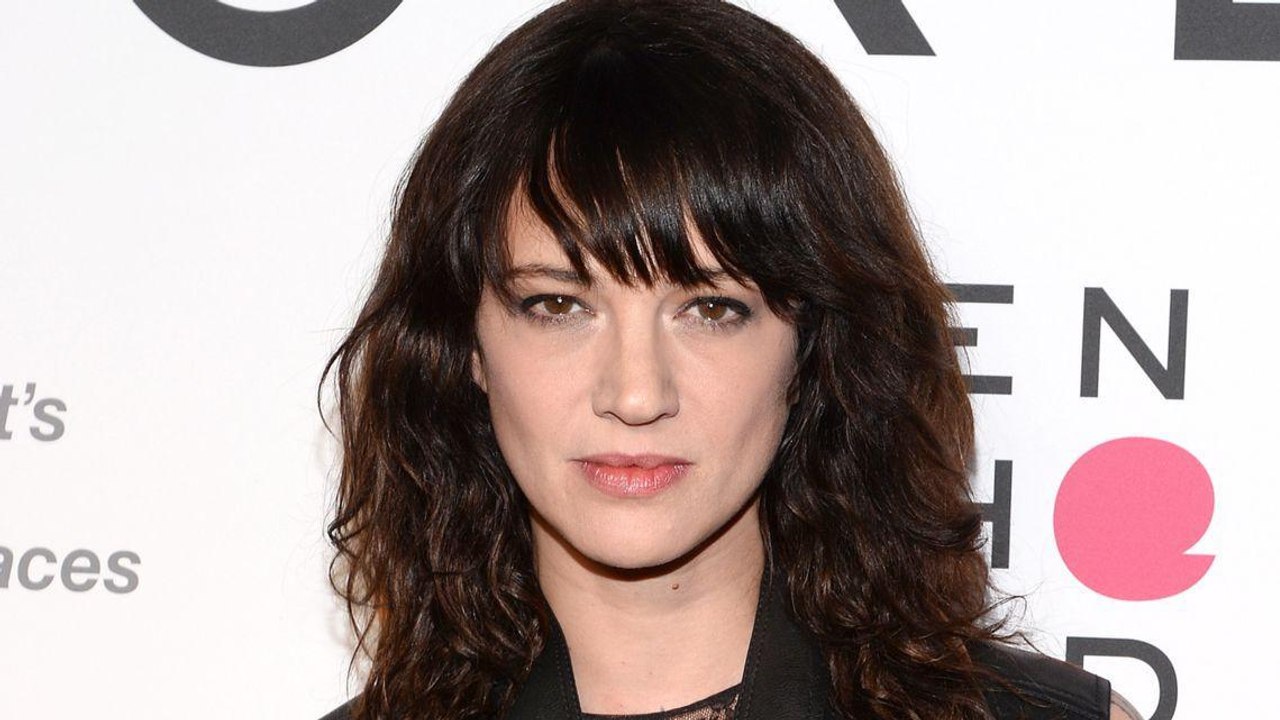 VOICI - Asia Argento accusée de viol sur mineur : ses textos compromettants remis à la police