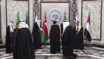 القمة الخليجية تختتم بيانها بالتأكيد على تعزيز العمل الجماعي في مواجهة كافة التحديات