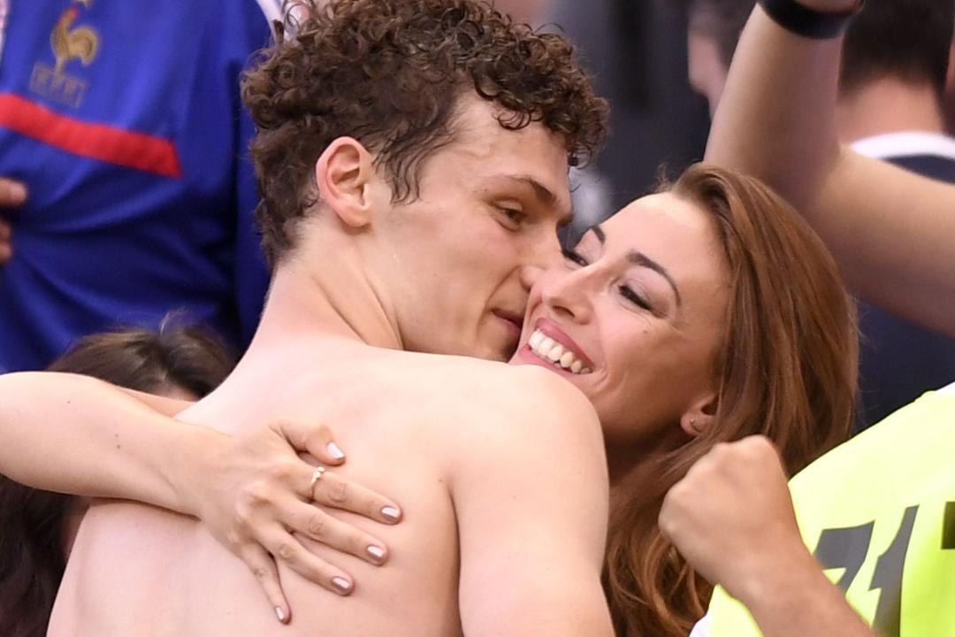 VOICI - Benjamin Pavard : on sait ENFIN comment il a séduit Rachel Legrain-Trapani