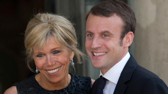 VOICI Brigitte Macron : sa fille Tiphaine revient sur sa rencontre avec Emma­nuel Macron