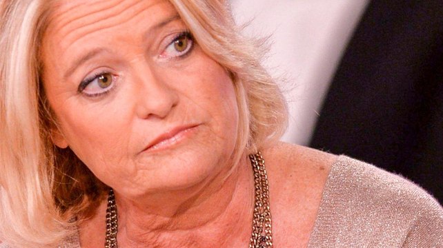 VOICI - Marina Carrère d’En­causse a frôlé la mort : ce que cet acci­dent lui a appris dans la vie