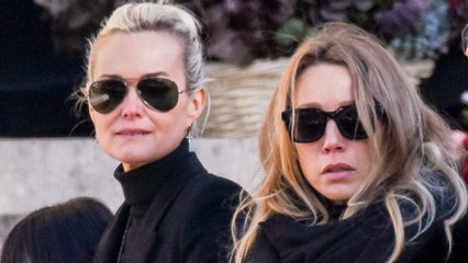VOICI Laeticia Hallyday jalouse de Laura : la mise en garde de Johnny à une amie