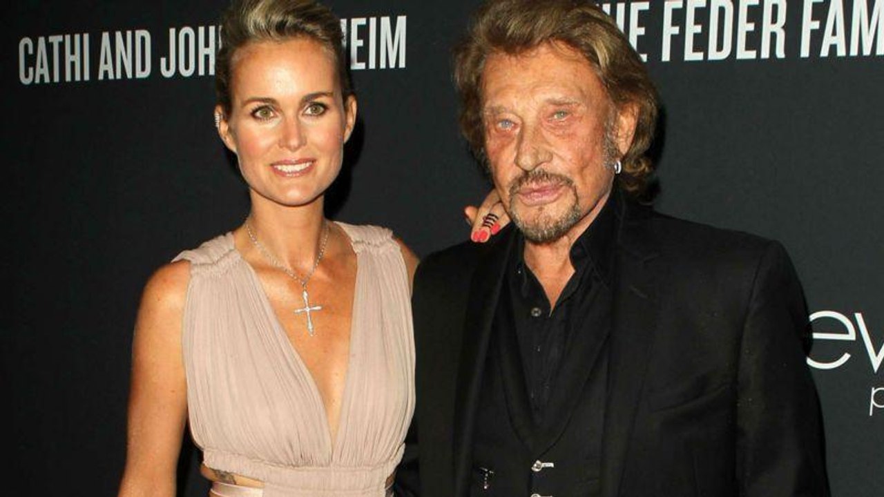 VOICI - Les premiers mots de Laeticia quand elle a appris la mort de Johnny Hallyday révélés