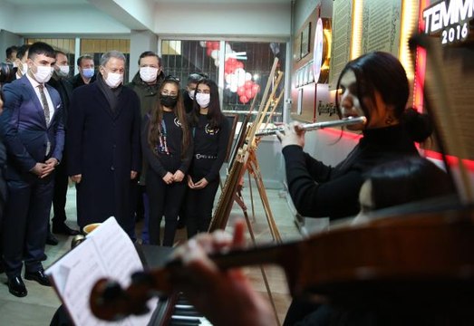 Son dakika haberleri: BAKAN AKAR YILBAŞINDAN İTİBAREN ETKİSİZ HALE GETİRİLEN TERÖRİST SAYISI 2 BİN 631 OLDU