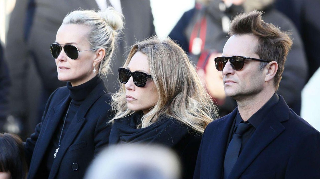 VOICI Laeticia Hallyday n’a pas appelé David et Laura pour leur annoncer la mort de Johnny