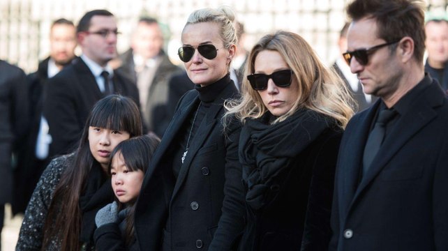 VOICI Mort de Johnny Hallyday : Laura Smet et David Hallyday déshérités, ils contestent le testament