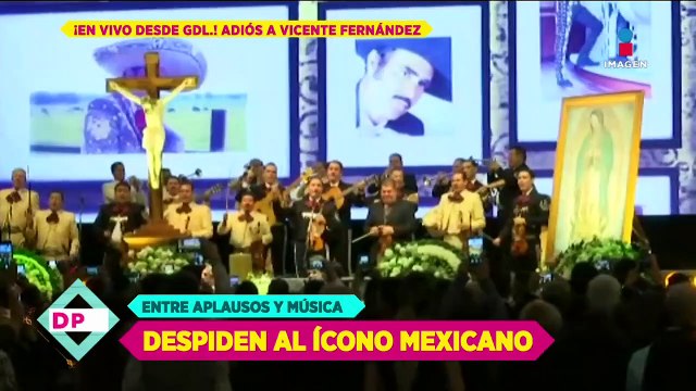 Doña Cuquita agradece al público el amor a Don Vicente Fernández