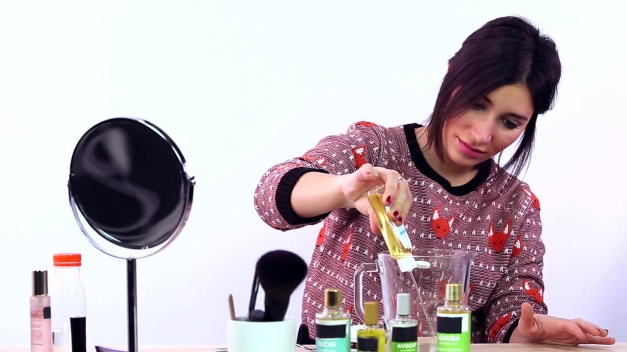 Vidéo beauté : réalisez une huile naturelle pour faire pousser vos cheveux plus rapidement
