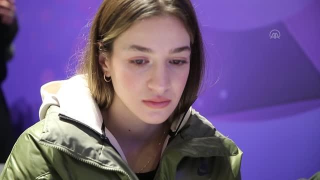 Milli karateci Serap Özçelik Arapoğlu, AA'nın Yılın Fotoğrafları oylamasına katıldı
