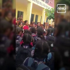 School Students Cry for Their Favourite Teacher Transfer in Hubli.
