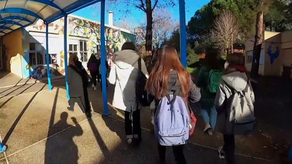 Le variant Omicron semble bien s'inviter aux fêtes de fin d'année