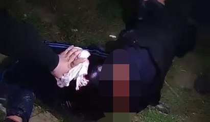 Telefonu istediler, vermeyince bıçakladılar