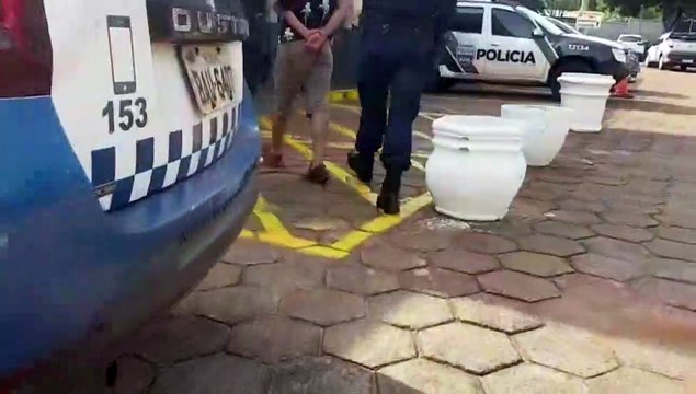Rapaz invade boate, ameaça mulheres e é detido pela Guarda Municipal
