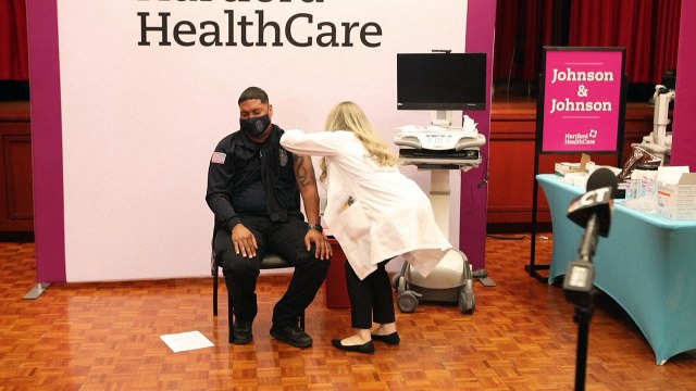 UE aprova vacina da Johnson & Johnson como dose de reforço