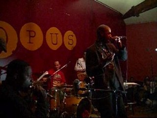 Tis  à l'opus soulissime sly johnson le 23 fev 2008