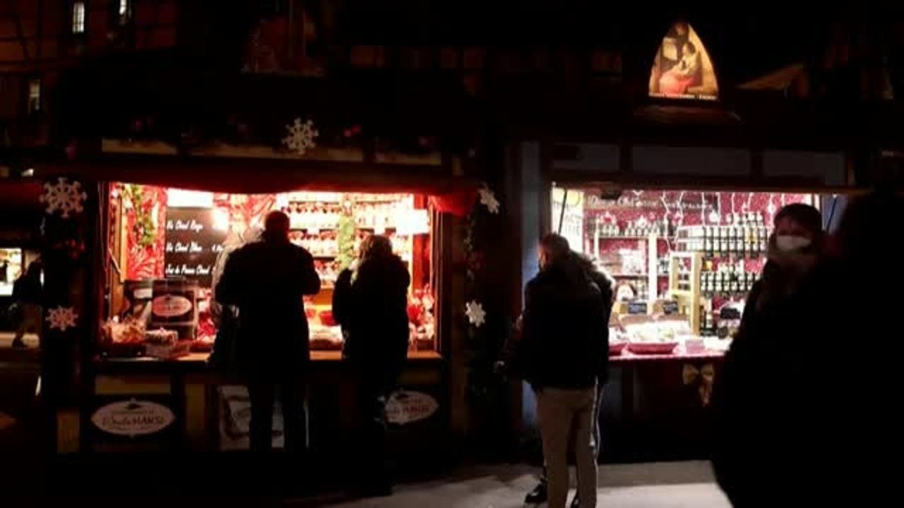 Mercados de Navidad abiertos en Francia con restricciones por Coronavirus