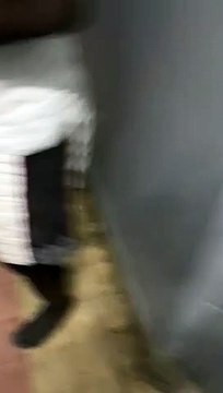 Les forces de l’ordre jettent des grenades lacrymogènes dans les chambres d’étudiants
