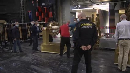 Los bombos de la Lotería de Navidad llegan al Teatro Real