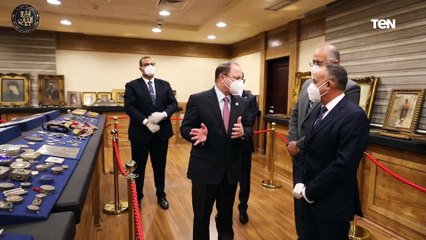 النيابة تنتهي من فحص ما يربو على خمسة آلاف قطعة في تحقيقات ضبط آثار بوحدة سكنية وحانوت بالزمالك