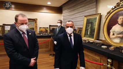 "أندر عملة إسلامية عربية تعود للعصر الأموي".. كنوز "شقة الزمالك" كما لم تراها من قبل