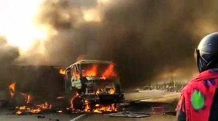 चन्दलाई-बरखेड़ा टोल प्लाजा के पास आग का गोला बना ट्रेलर, देखें वीडियो