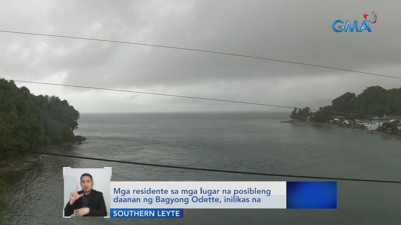 Mga residente sa mga lugar na posibleng daanan ng Bagyong Odette, inilikas na | Saksi