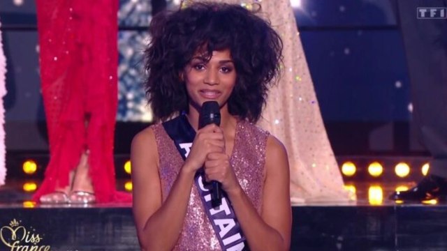 GALA VIDEO - « Ce n'est pas ce que je voulais : Ambre Andrieu (Miss Aquitaine) cash sur sa coupe de cheveux lors de Miss France 2022