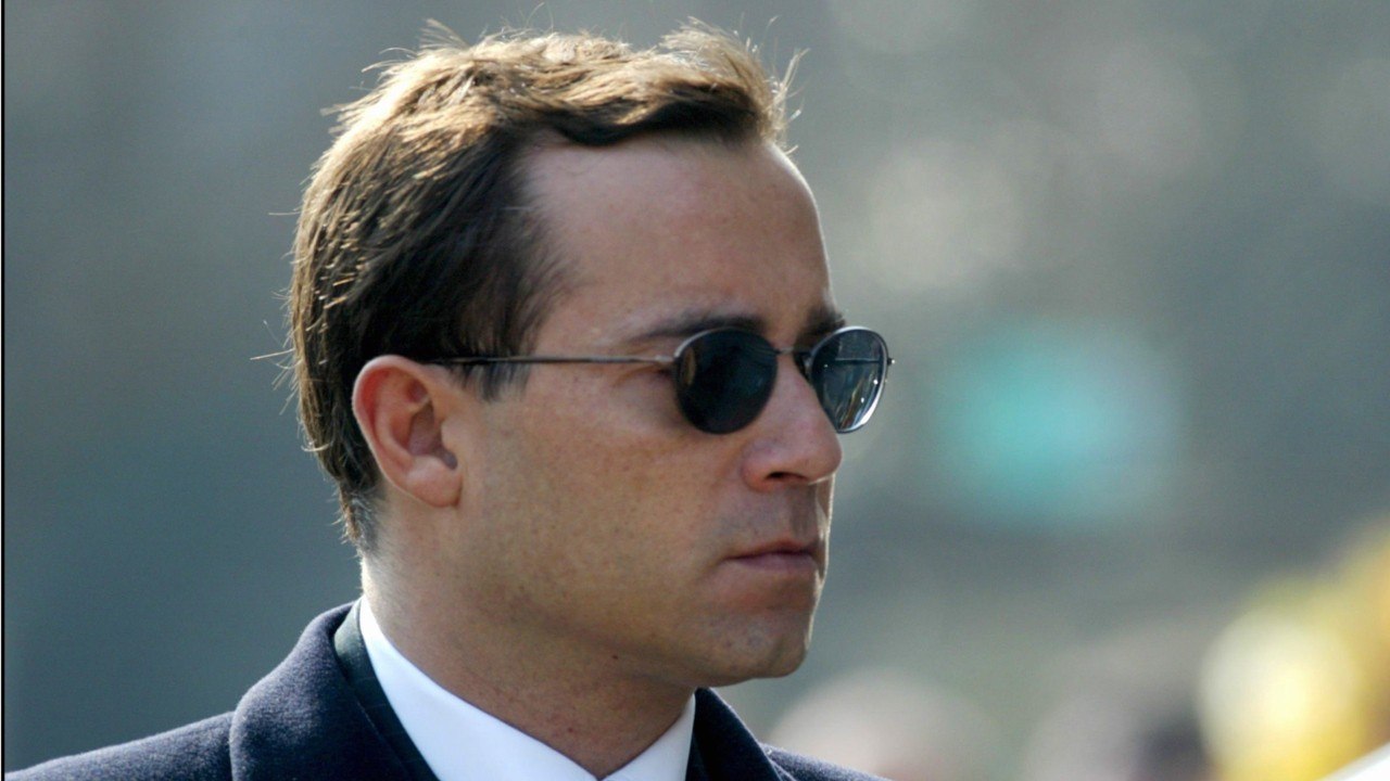 GALA VIDEO - « Je n’ai pas pu dire au revoir à mon fils " : le père de Jean-Luc Delarue pousse un coup de gueule