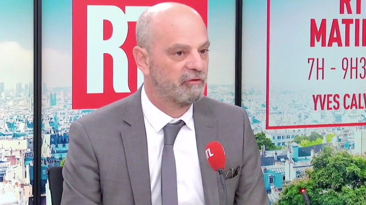 GALA VIDÉO - Jean-Michel Blanquer va-t-il prolo...