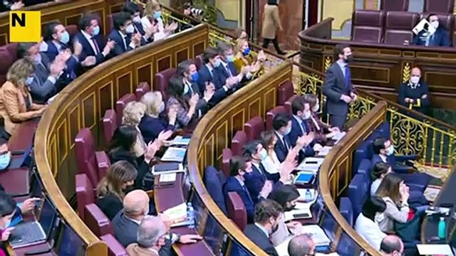 Sánchez retreu a PP i Cs que utilitzin Canet per polititzar la llengua . Casado amenaça amb denunciar la Generalitat i pregunta Què cony ha de passar perquè Sánchez respongui. Arrimadas l'acusa de deixar abandonada la família de Canet