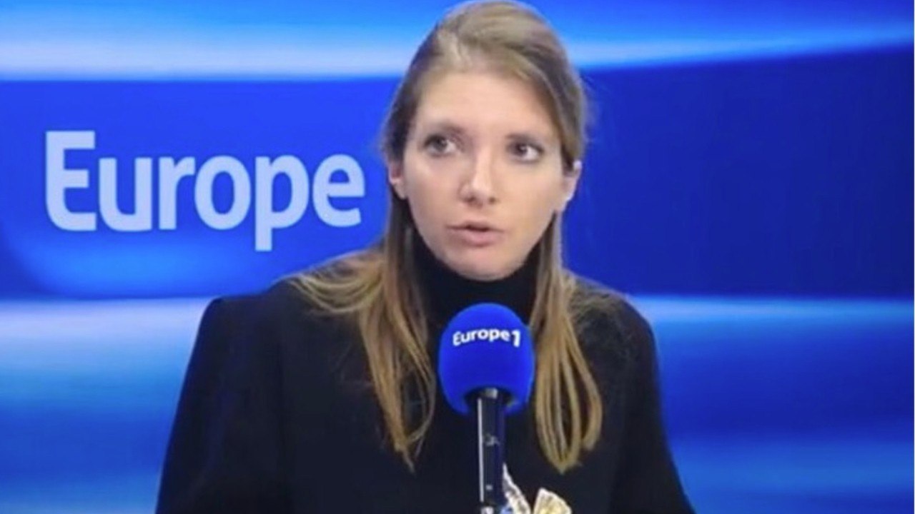 GALA VIDEO - "Je ne crois pas à l'obligation vaccinale" : Aurore Bergé défend bec et ongles le pass sanitaire
