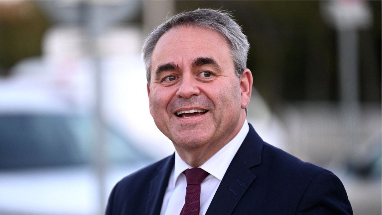 GALA VIDEO - Xavier Bertrand plein d’autodérision ? « Je n’ai pas un physique de grand sportif "