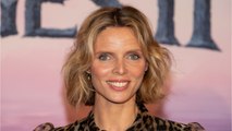 GALA VIDEO - PHOTO – Sylvie Tellier élégante aux côtés de son mari Laurent, son « Superman 