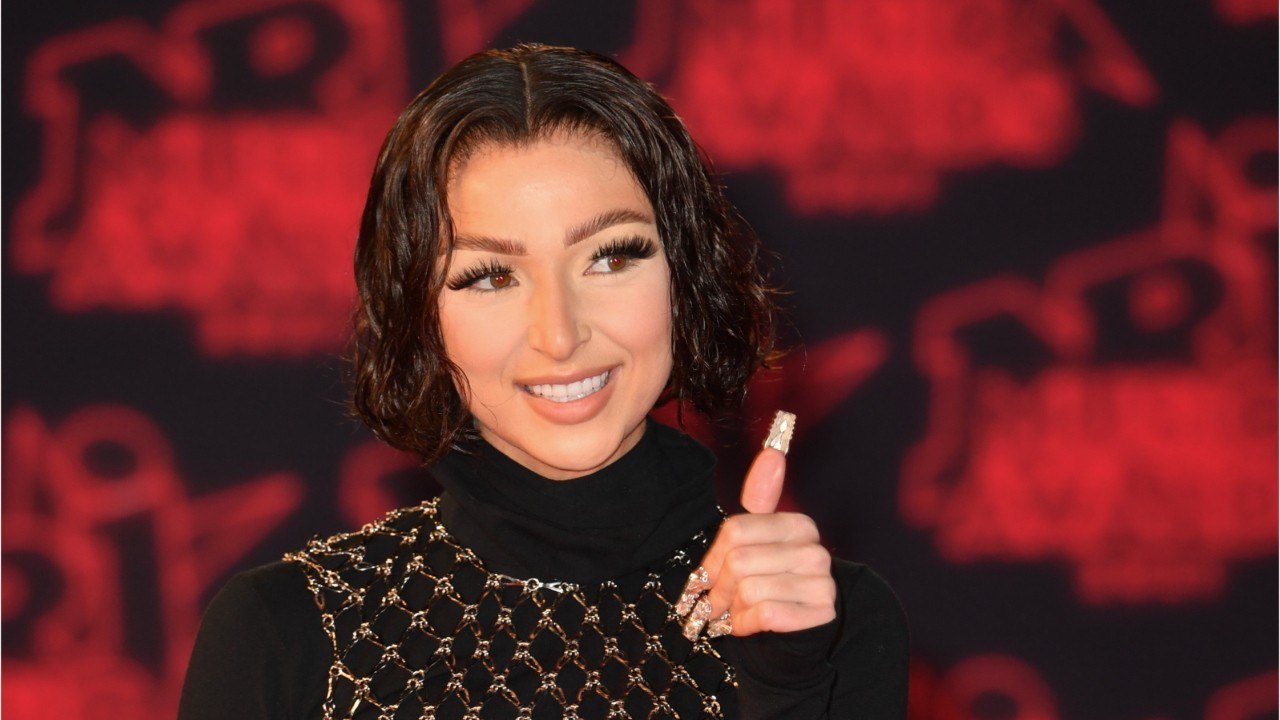 GALA VIDEO - Qui est Eva, la chanteuse sacrée artiste féminine ...