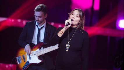 GALA VIDÉO - Vanille, consciente de son statut de fille de Julien Clerc : "Ce n'est pas un truc qui me rend dingue"